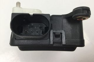 AUDI A6 C5/4B (1997-2004) Клапаны управления внутренним подогревом 4B2820511B 32902427