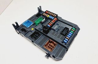 PEUGEOT 308 T9 (2013-2021) Блок управления Комфорт 9807054180 30557810