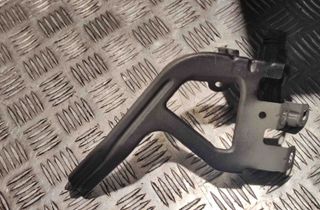 BMW 5 Series F10/F11 (2009-2017) Front Left Fender Holder 107020 23417318