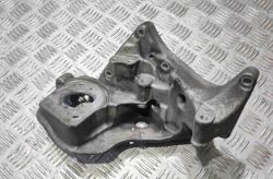 VOLVO XC60 1 generation (2008-2017) Кронштейн генератора 31401103 26262591