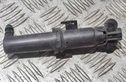 AUDI Q5 8R (2008-2017) Priekšējā luktura mazgātājs labajā pusē 1300750008 26309842