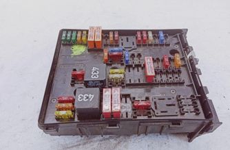 VOLKSWAGEN Touran 1 generation (2003-2015) Drošinātāju kārba 1K0937124K 28673048