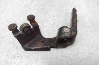 VOLKSWAGEN Transporter T5 (2003-2015) Петля для раздвижной двери 7H0843336D 30923529