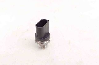 MINI Cooper F56 (2013-2020) Fuel pressure sensor 0281006447 32548652