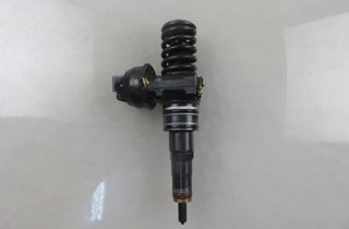VOLKSWAGEN Passat B5 (1996-2005) Инжектор для масла 038130073BA,0414720216 32570499