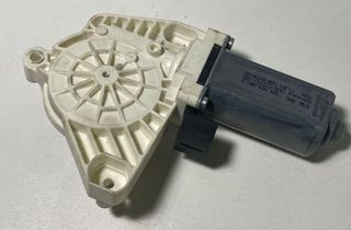 VOLKSWAGEN Variant VII TDI (2014-2024) Front Left Door Window Regulator Motor 5Q4959802B 30670797