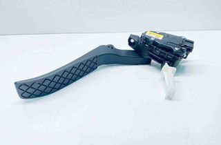 VOLKSWAGEN Touareg 2 generation (2010-2018) Педаль газа 7L0723507D 30687801