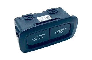 VOLVO XC90 1 generation (2002-2014) Кнопка открывания задней крышки 31674801 30700717