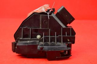 FORD Fiesta 6 generation (2008-2020) Priekšējo labo durvju slēdzene 8A6A-A21812-BJ 32830256