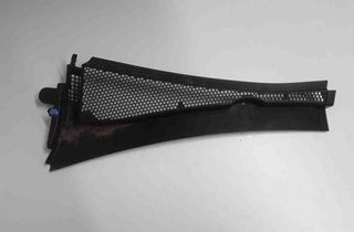 PEUGEOT 2008 1 generation (2013-2020) Пластмасса передняя стеклоочистителей 9673302777 31621218