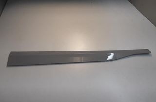 HYUNDAI Kona 1 generation (2017-2024) Priekšējo labo durvju moldings 87721J9NA0 33045484