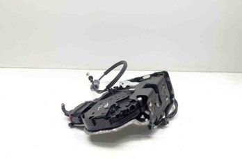 VOLVO V50 1 generation (2003-2012) Замок двери передний правый 30799333 32655405