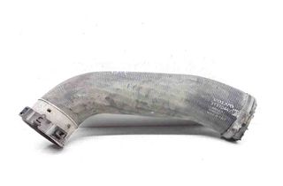 VOLVO S60 2 generation (2010-2020) шланг радиатора интеркулера 31370447 32656601