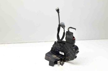 VOLVO V50 1 generation (2003-2012) Замок двери передний правый 30753664 32658907