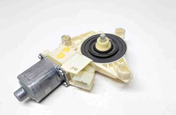 MERCEDES-BENZ C-Class W204/S204/C204 (2004-2015) Rear Right Door Window Control Motor A2048200642,0130822504 32663449