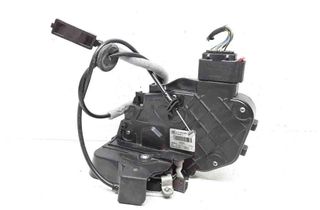 VOLVO V70 3 generation (2007-2020) Замок двери передний правый 32670291