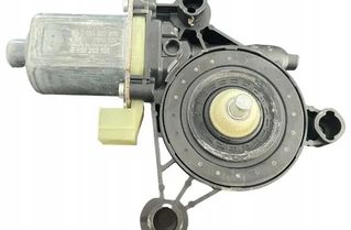 VOLKSWAGEN Golf 7 generation (2012-2024) Маторчик стеклоподъемника передней левой двери 5Q0959802C 27223339