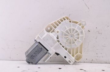 AUDI A4 B8/8K (2011-2016) Aizmugurējo kreiso durvju loga pacēlāja motorīts 8K0959811A 31493885