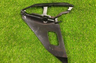 SUZUKI GSX-R W220 (1998-2005) Priekšējā iekšējā plastmasa 94461-47h00 14202701