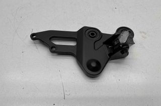 YAMAHA XSR Peugeot 208 (2012-2015) Priekšējais labās puses kāju balsta kāju pakaramais 27875996