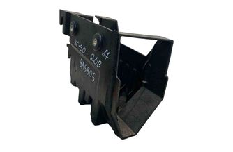 VOLVO XC90 1 generation (2002-2014) Akumulatora nostiprināšanas kronšteins 31479621 30132784