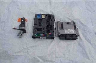 PEUGEOT 308 T9 (2013-2021) Motora ECU komplekts 9678818280 32475134