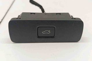 VOLVO XC60 2 generation (2017-2024) Кнопка открывания задней крышки 32350330 30342193