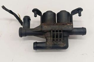 BMW 5 Series Gran Turismo F07 (2010-2017) Apkures radiatora vārsts 9119164 30778829