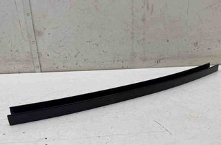 BMW iX3 1 generation (G08) (2020-2024) Aizmugurējo kreiso durvju loga līste 7410047 31390993