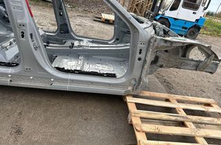 PORSCHE Taycan 1 generation (2019-2023) Priekšēja labā ceturtdaļa 32992581