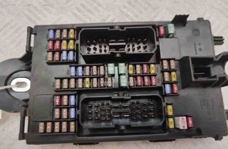 VOLVO S90 2 generation (2016-2023) Fuse box '32142591' 17263991
