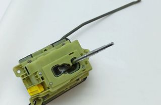 MERCEDES-BENZ E-Class W212/S212/C207/A207 (2009-2016) Pārnesumu pārslēgšanas mehānisms A2042674724 30242073