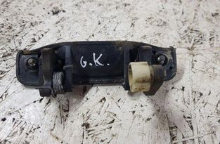 MAZDA Demio 1 generation (DW) (1996-2007) Aizmugurējo kreiso durvju ārējais rokturis 32114255