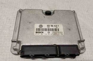VOLKSWAGEN Passat B7 (2010-2015) Блок управления двигателем 038906018P,0281001720 32520321