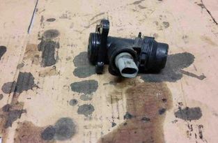 VOLKSWAGEN Passat B6 (2005-2010) Шланги охлаждающей жидкости PA66GF30 32537824