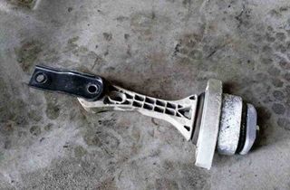 VOLKSWAGEN Golf 5 generation (2003-2009) Front engine mount 32625047