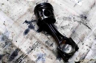 VOLKSWAGEN Touran 1 generation (2003-2015) Piston 32625478