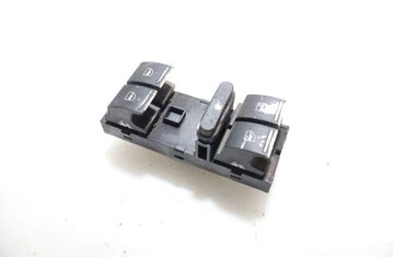 VOLKSWAGEN Golf 8 generation (2019-2023) Front Right Door Window Switch 32878785