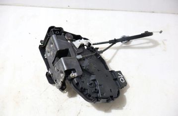 VOLVO V50 1 generation (2003-2012) Замок двери передний правый 32886151