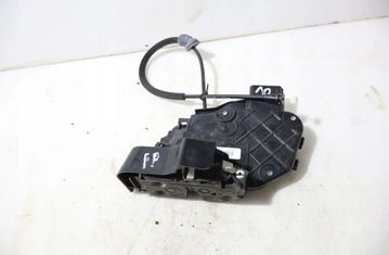 VOLVO V50 1 generation (2003-2012) Замок двери передний правый 32887426