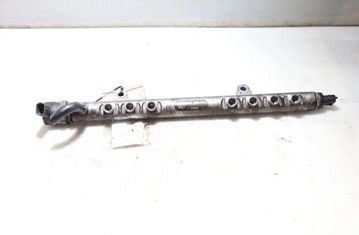 VOLVO V70 3 generation (2007-2020) Fuel Rail 0445215025 32898929
