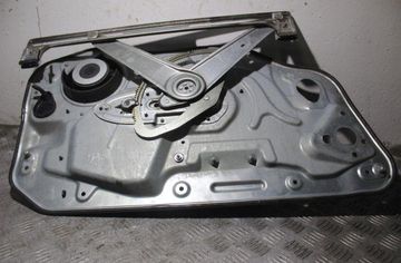 VOLVO V50 1 generation (2003-2012) Priekšējo labo durvju logu pacēlājs 0684284 32917740