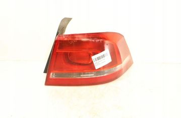 VOLKSWAGEN Passat B7 (2010-2015) Rear Left Taillight 32938228
