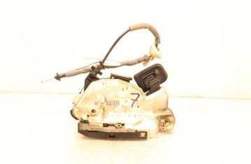 VOLKSWAGEN Variant VII TDI (2014-2024) Замок передней левой двери 32943802