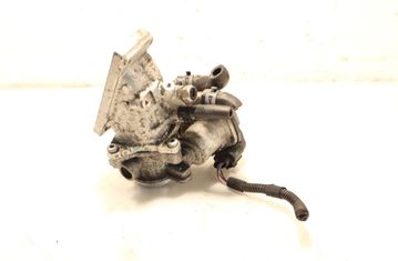 AUDI A4 B8/8K (2011-2016) Дроссельная заслонка 32946305