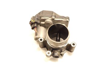 AUDI A4 B8/8K (2011-2016) Дроссельная заслонка 32946427