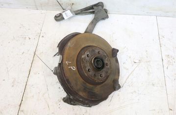 AUDI A4 B8/8K (2011-2016) Ступица передняя правая 32946782