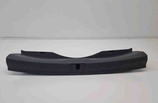 AUDI A5 Sportback F5 (2016-2024) Обделка замка багажника 8W6863471 32432857