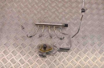 BMW 3 Series F30/F31 (2011-2020) Fuel Rail 7585411 31013896