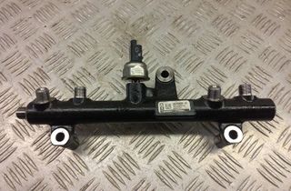 PEUGEOT RCZ 1 generation (2010-2014) Fuel Rail 9681909680 31015058